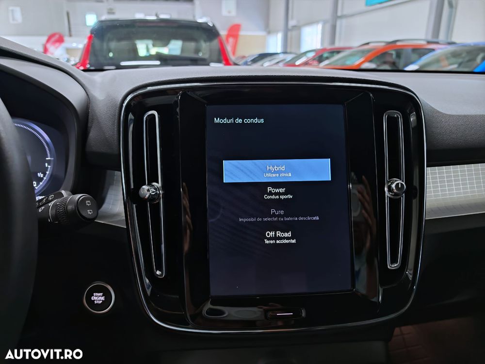 VOLVO XC40 2022 — imagine 22