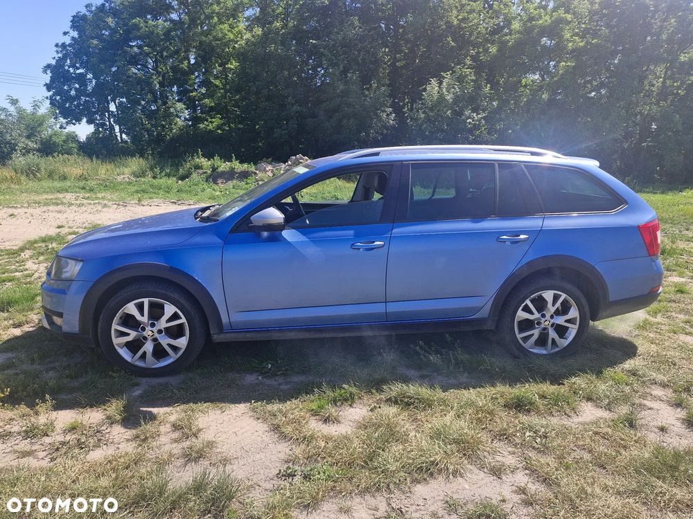 Skoda Octavia Combi 2.0 TDI (Green tec) 4x4 Scout - 6