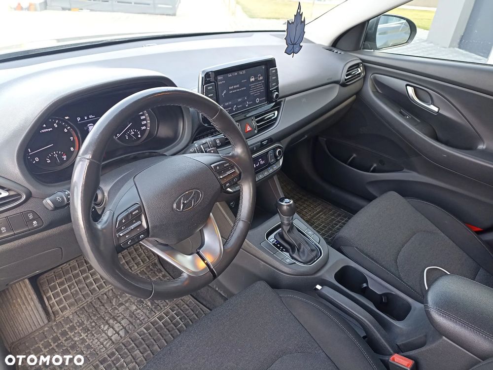 Hyundai i30 1.5 T-GDI 48V Comfort DCT - 14