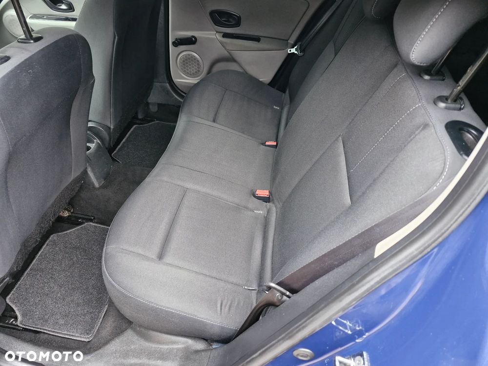 Renault Megane 1.6 16V 100 Expression - 9