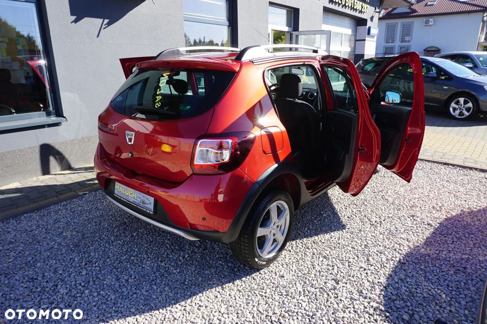 Dacia Sandero Stepway TCe 90 (S&S) Celebration - 3