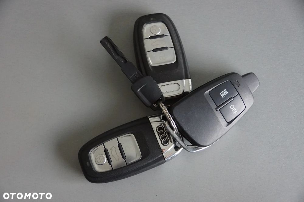 Audi A4 Limousine 2.0 TDI DPF clean diesel quattro S line Sportpaket - 30