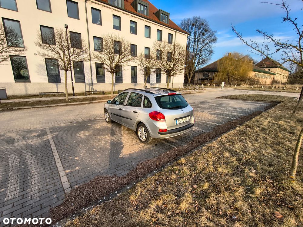 Renault Clio 1.2 16V 75 Dynamique - 5