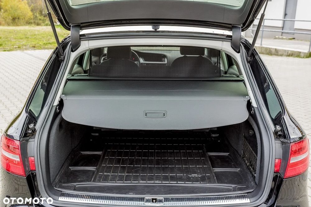 Audi A4 Avant 2.0 TDI Quattro - 24