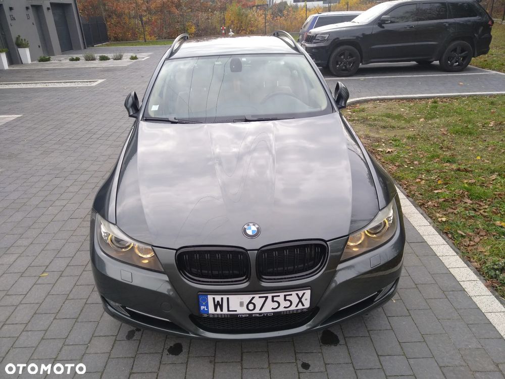 BMW Seria 3 318d DPF Touring - 20
