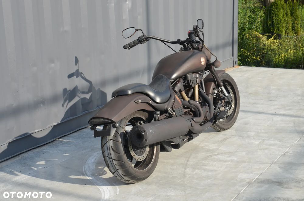 Yamaha Road Star - 28