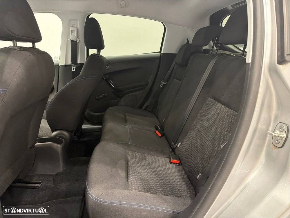 Peugeot 208 1.2 PureTech Style - 10