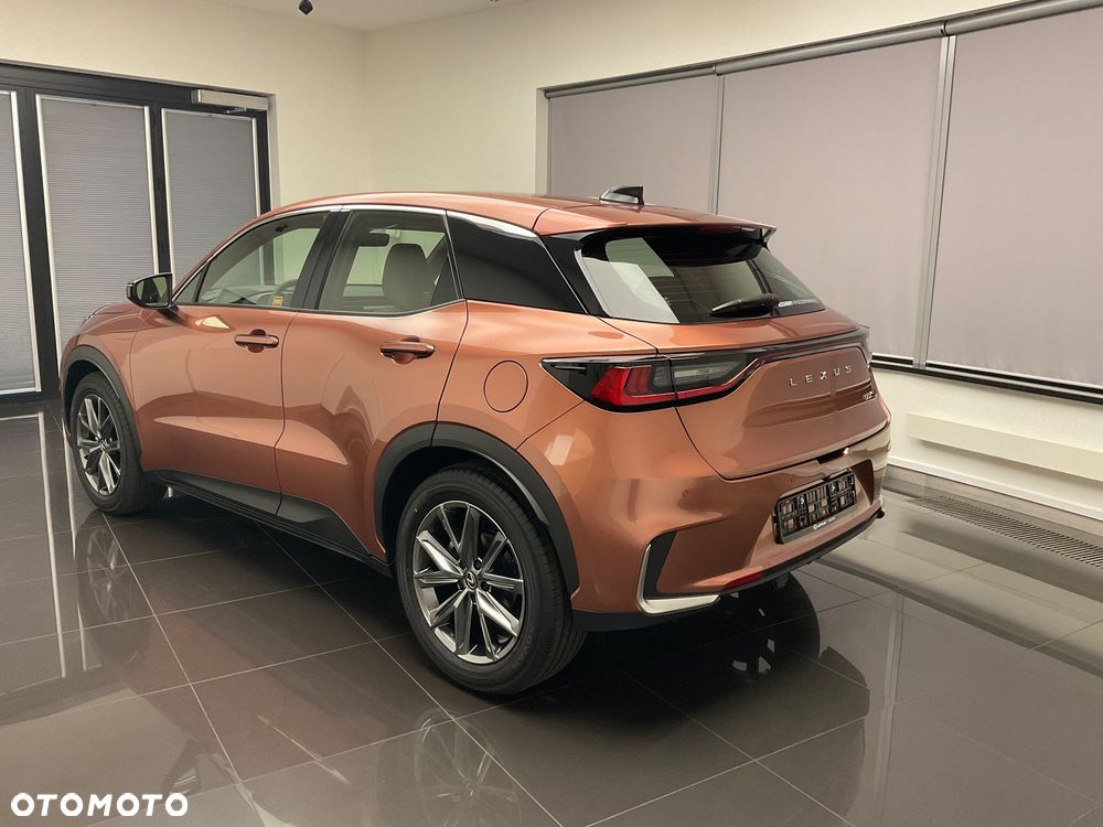 Lexus LBX 1.5 Hybrid - 3