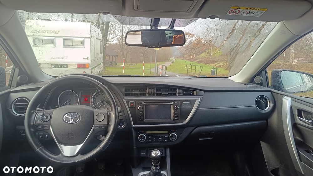 Toyota Auris 2.0 D-4D Premium - 18