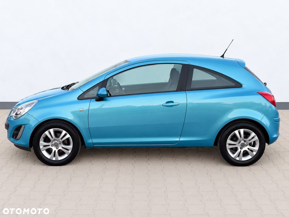 Opel Corsa 1.2 16V Essentia - 18