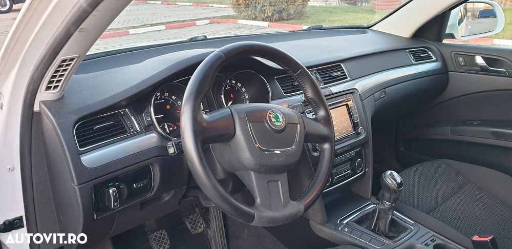 Skoda Superb 1.9 TDI GreenLine - 6