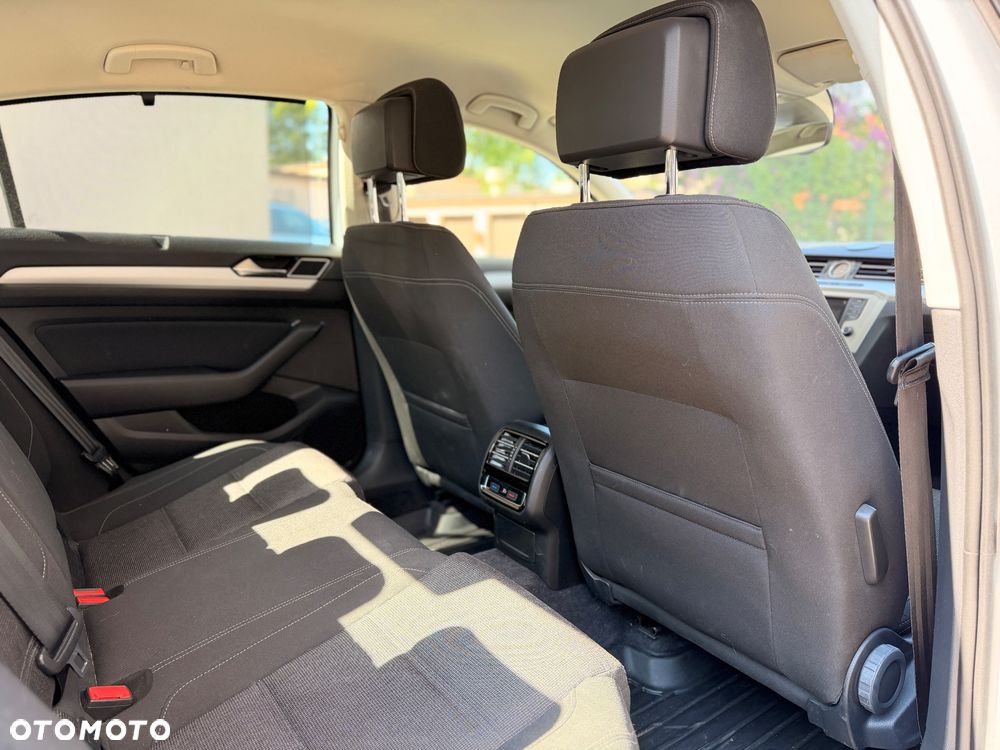 Volkswagen Passat 1.8 TSI BMT Comfortline - 8