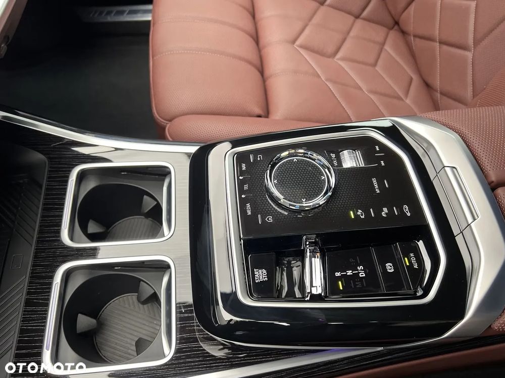BMW Seria 7 740d xDrive - 18