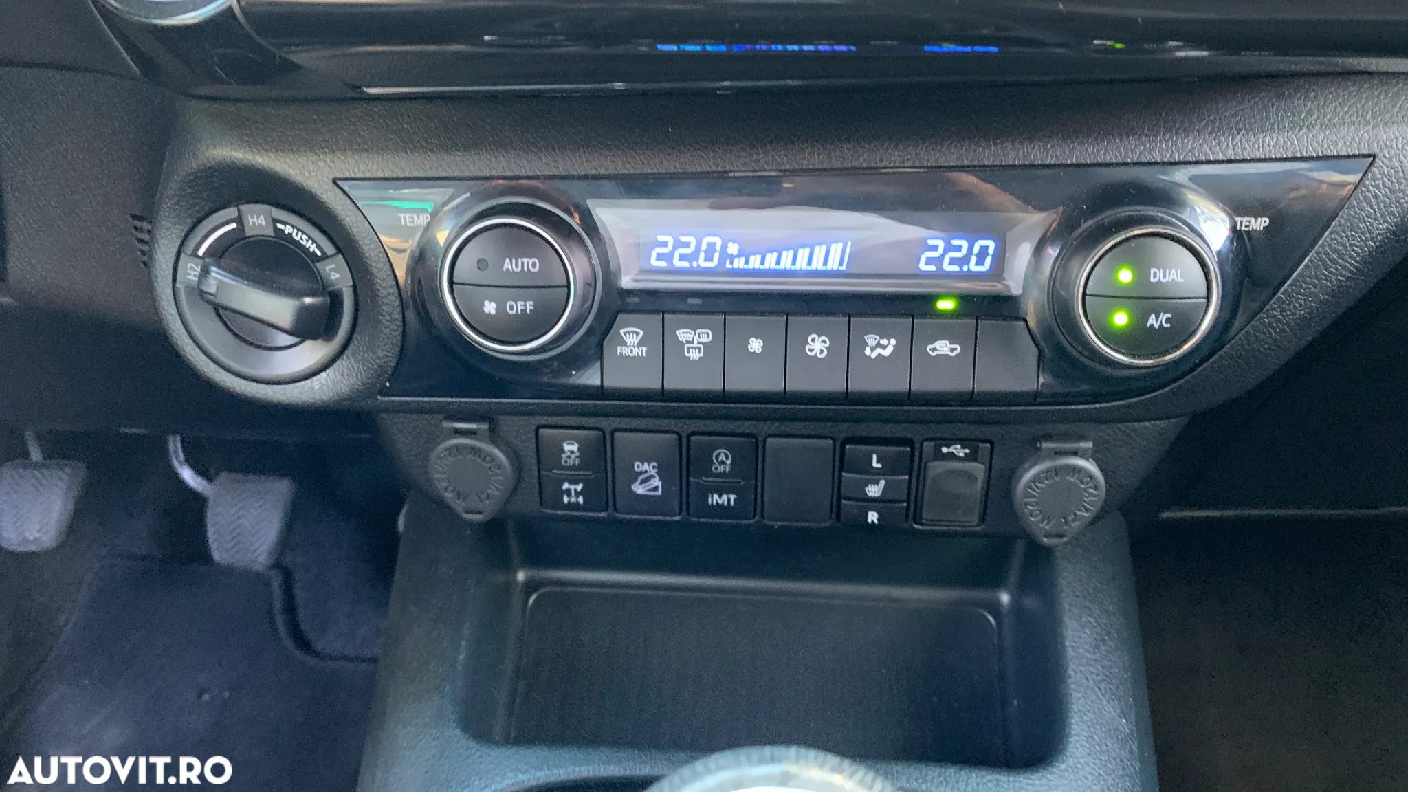 Toyota Hilux - 25
