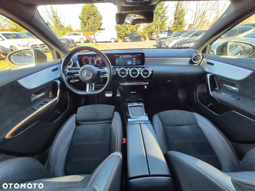 Mercedes-Benz Klasa A 220 4-Matic AMG Line 7G-DCT - 23