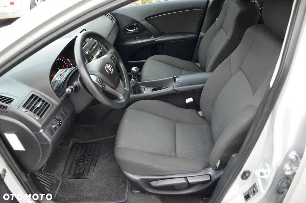 Toyota Avensis 1.8 Edition - 19