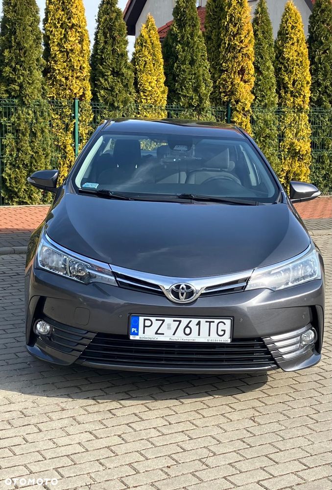 Toyota Corolla 1.6 Classic Plus - 3