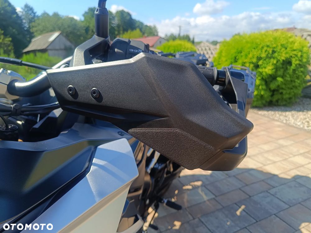 Suzuki GSX 1000 - 15