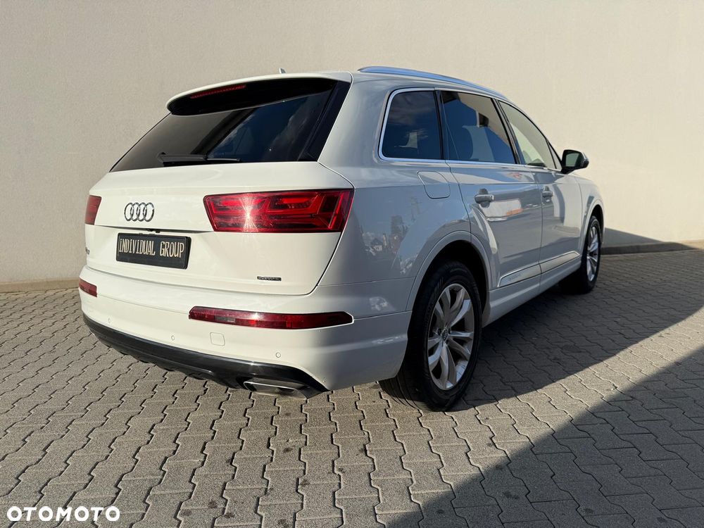 Audi Q7 3.0 TFSI Quattro Tiptronic - 5