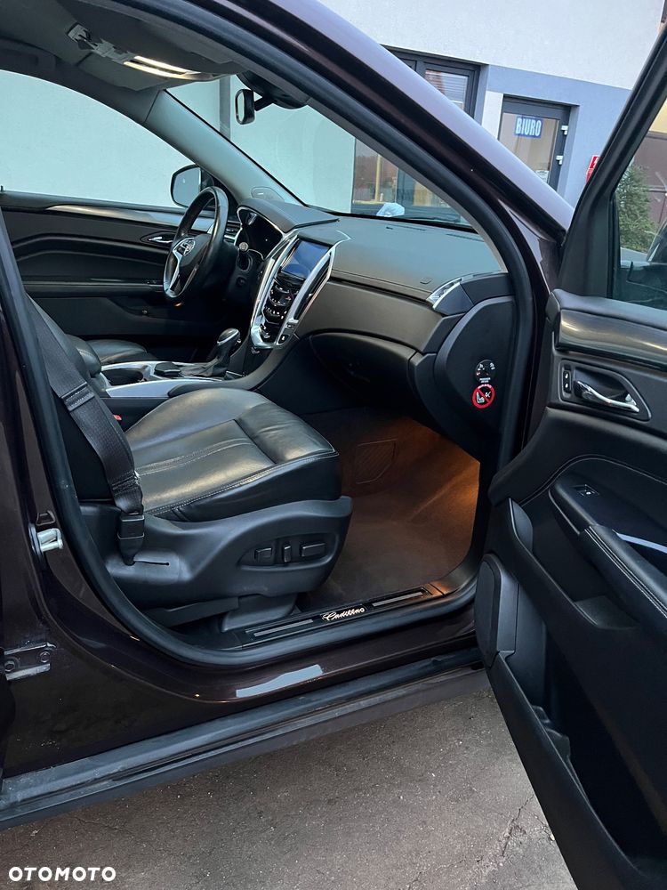 Cadillac SRX - 26
