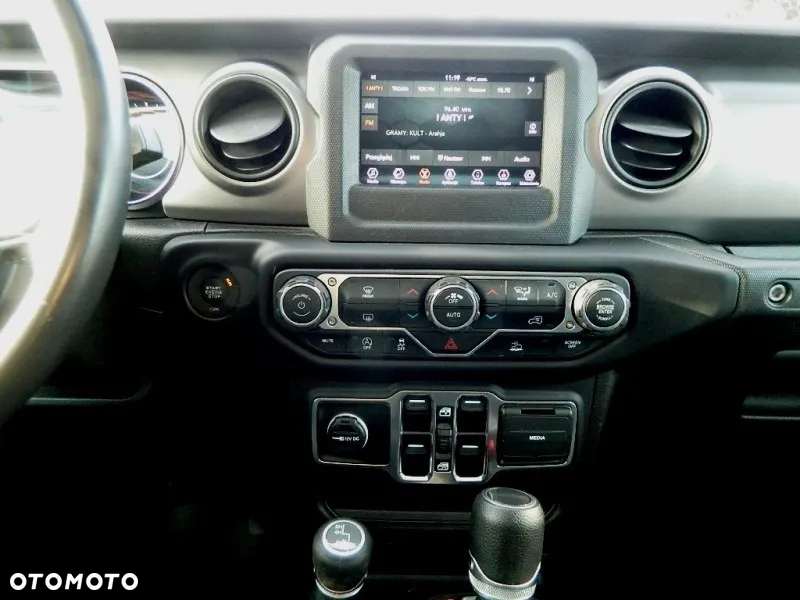 Jeep Gladiator - 16