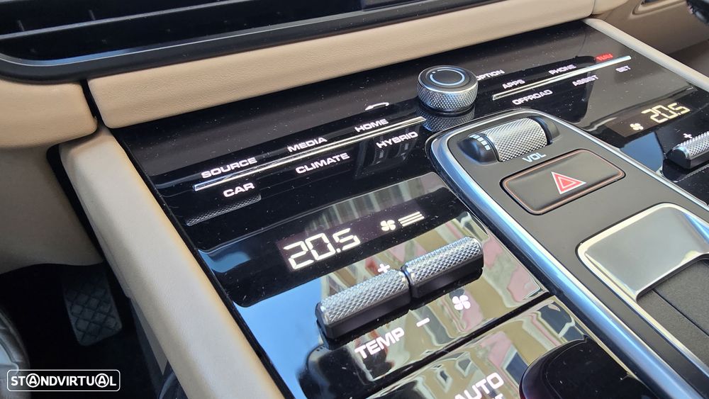 Porsche Cayenne - 34