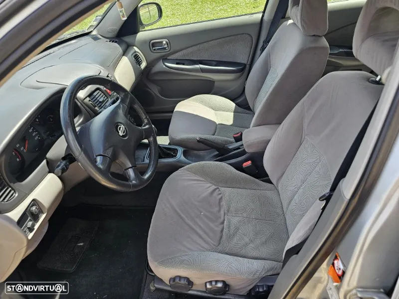 Nissan Almera 1.5 Luxury ABS+AC - 6