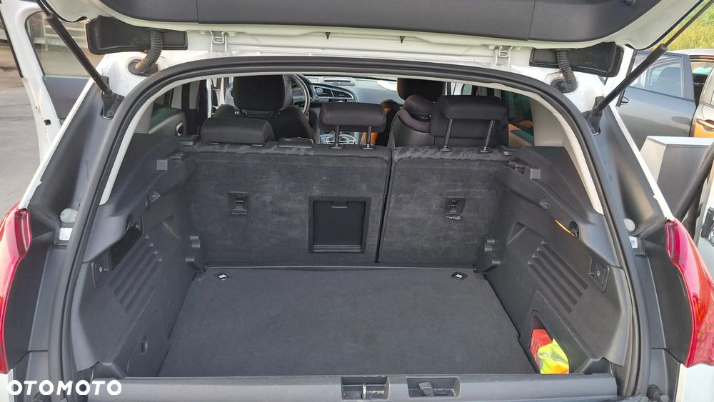 Peugeot 3008 1.6 HDi Premium - 11
