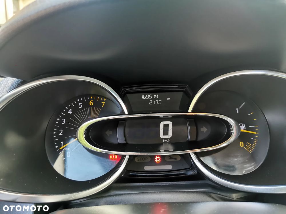 Renault Clio 1.2 16V 75 Dynamique - 10