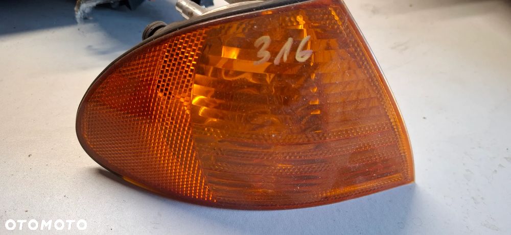 1315106141 Kierunkowskaz prawy BMW E46