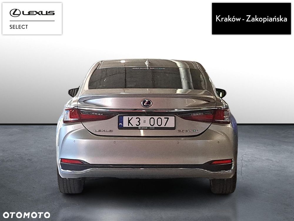 Lexus ES 300h Business Edition - 8