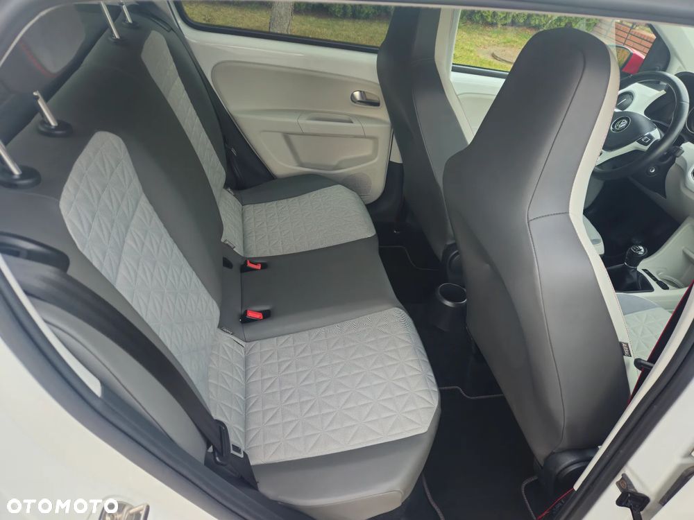 Volkswagen up! beats - 12