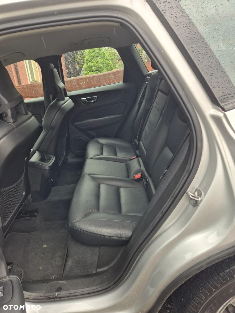 Volvo XC 60 D4 AWD Momentum - 6