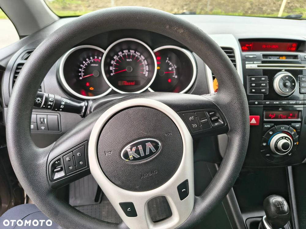 Kia Venga 1.4 CVVT Business Line - 22