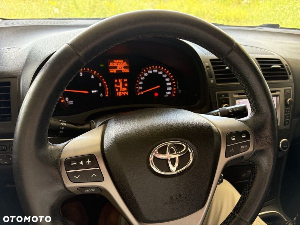 Toyota Avensis - 15