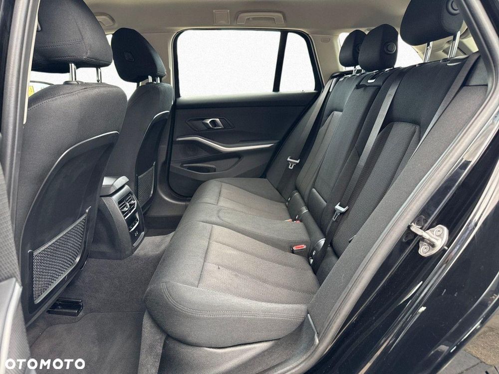 BMW Seria 3 320i Sport Line Shadow - 6