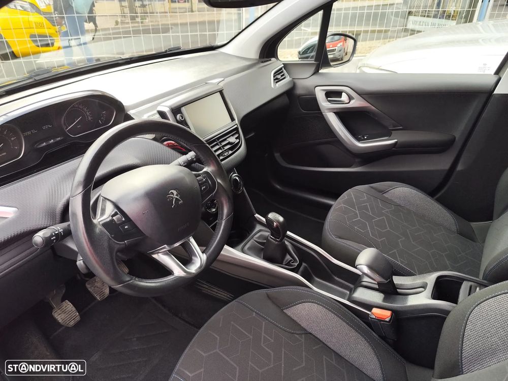 Peugeot 2008 1.2 PureTech Style - 7