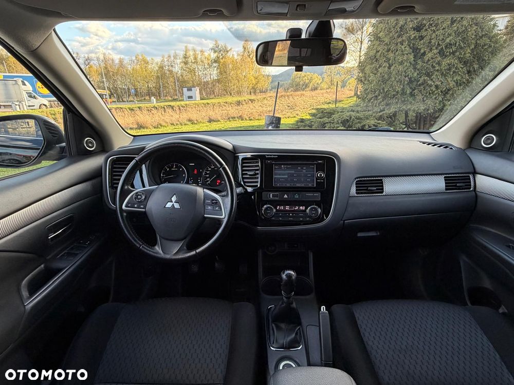 Mitsubishi Outlander 2.2 DI-D 4WD Top - 14
