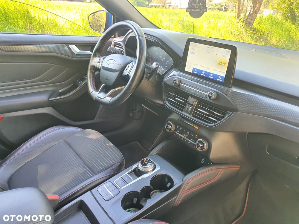 Ford Focus 1.5 EcoBlue Start-Stopp-System ST-LINE - 16
