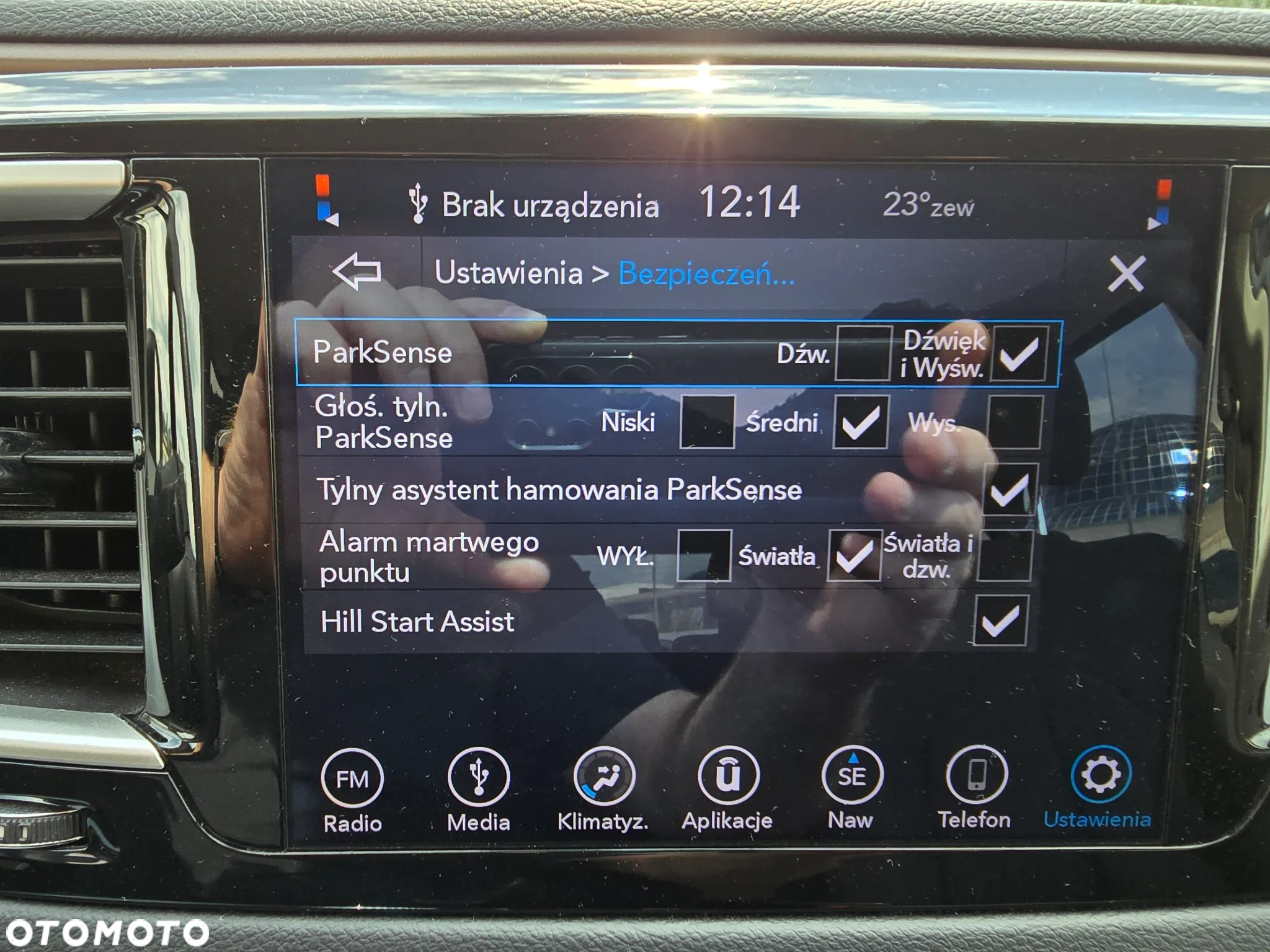 Chrysler Pacifica - 29
