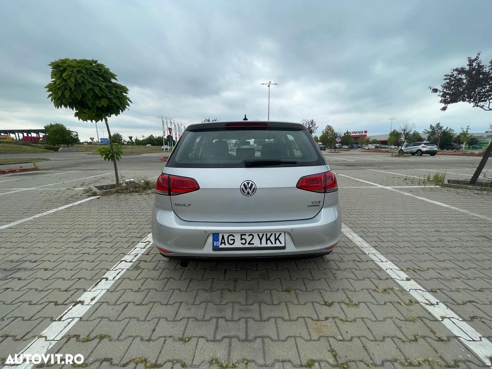Volkswagen Golf 1.6 TDI DPF BlueMotion Technology Comfortline - 8