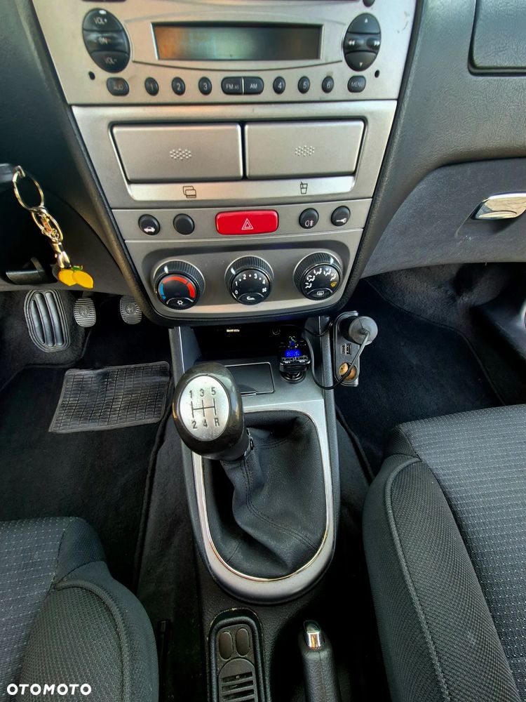 Alfa Romeo 147 1.6 Twin Spark Black Line - 5