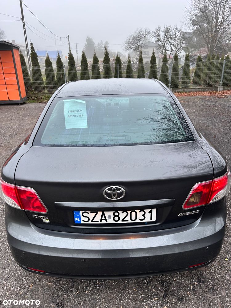 Toyota Avensis 2.0 D-4D Premium - 8