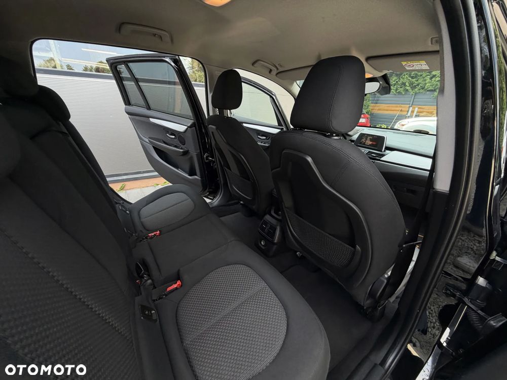 BMW Seria 2 218d Sport-Aut Advantage - 17