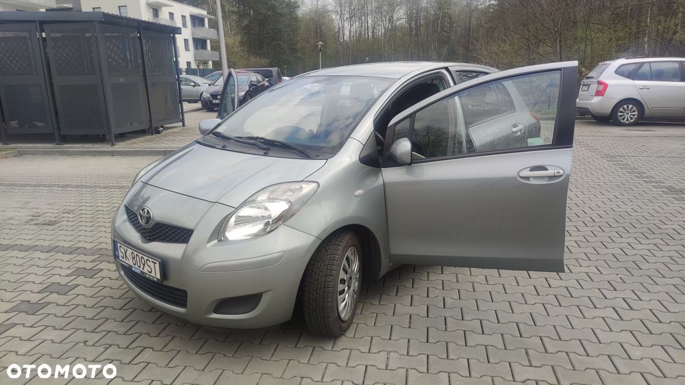 Toyota Yaris 1.33 Active - 1