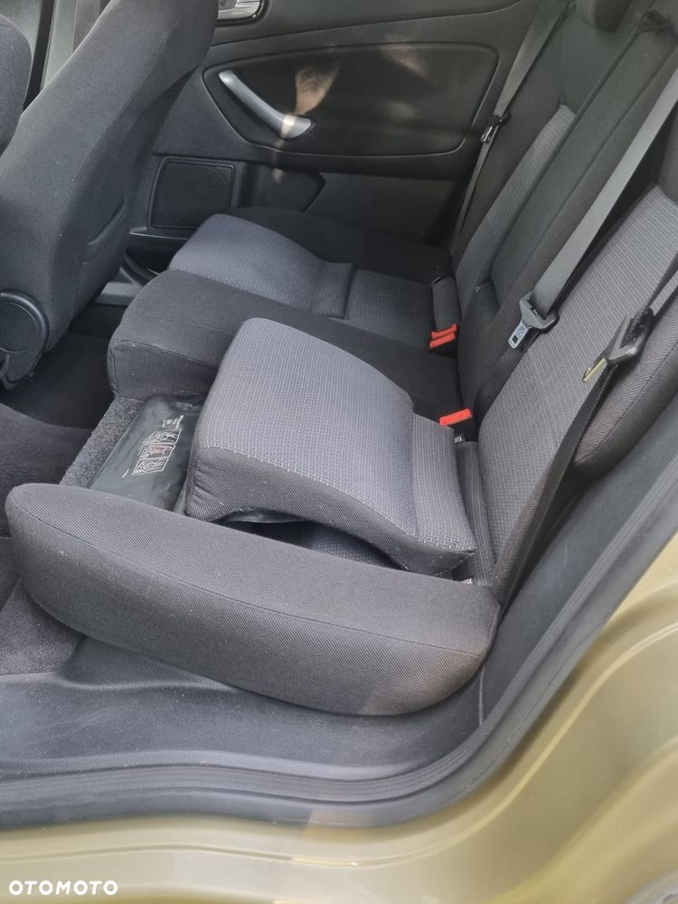 Ford Mondeo - 11