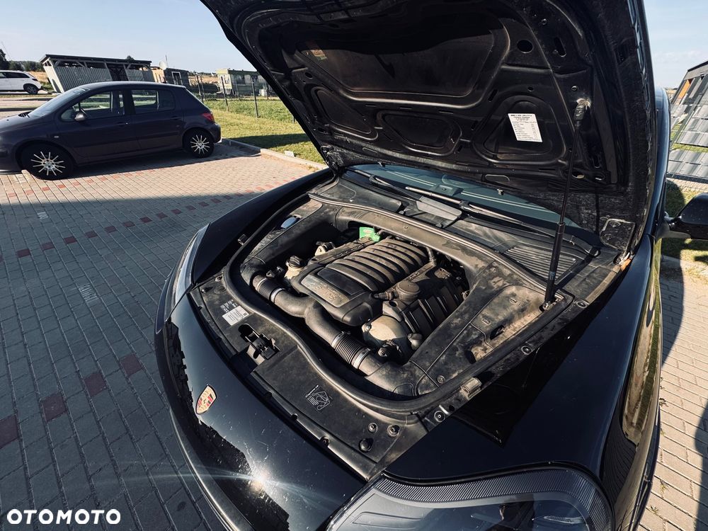 Porsche Cayenne Tiptronic S GTS - 8