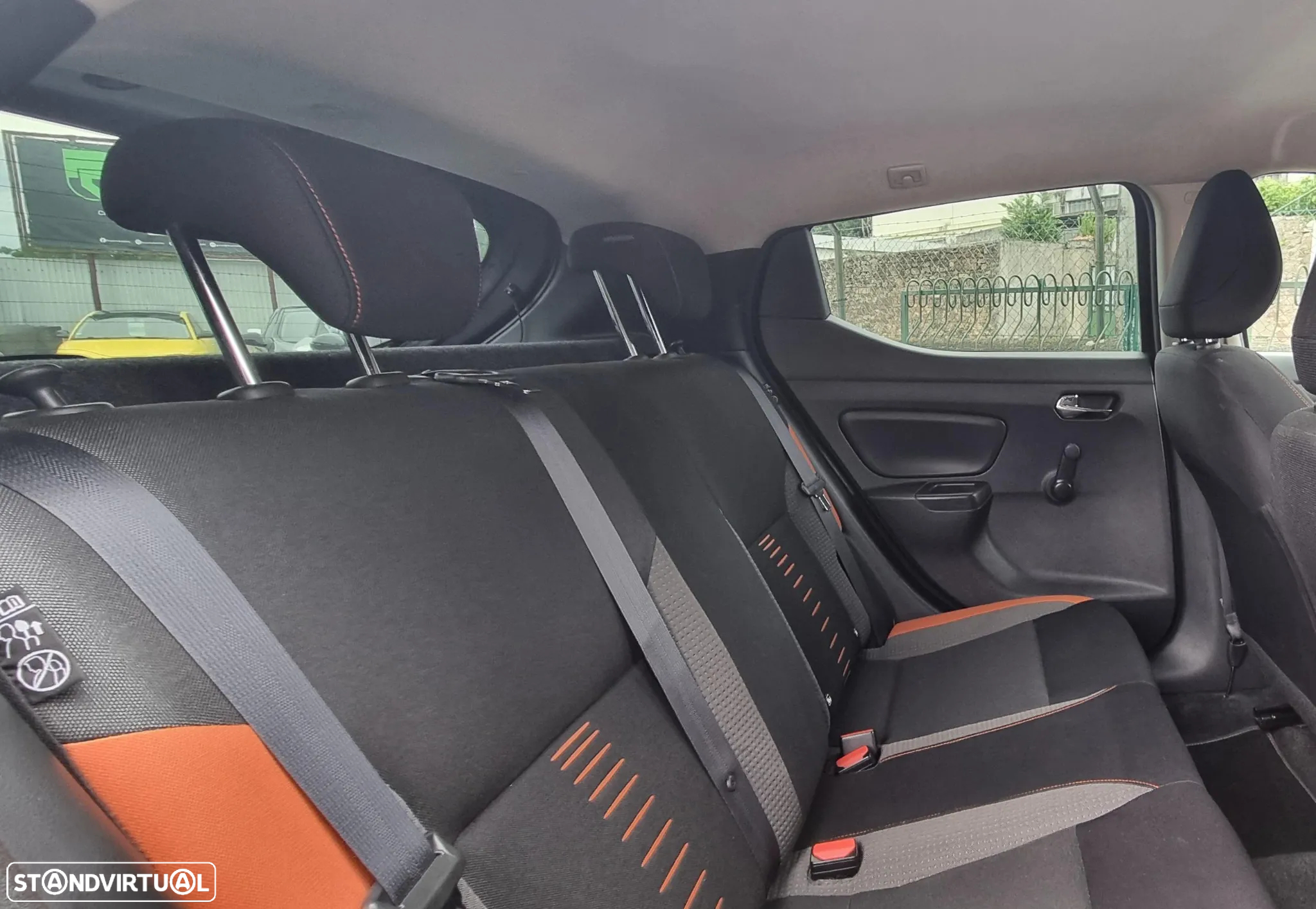 Nissan Micra 0.9 IG-T Tekna Orange Vibes S/S - 19
