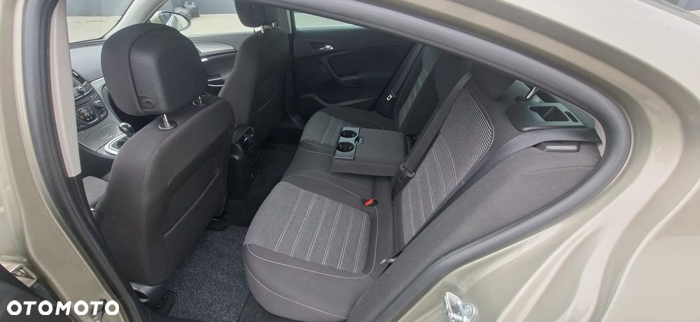 Opel Insignia 1.4 T Cosmo S&S - 21