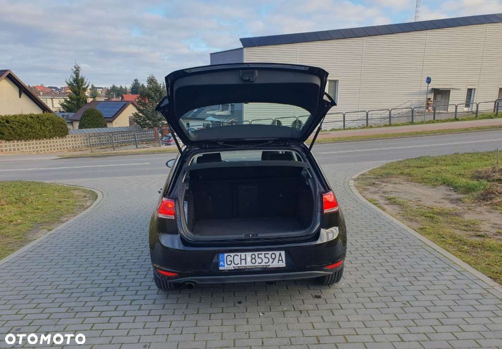 Volkswagen Golf - 26